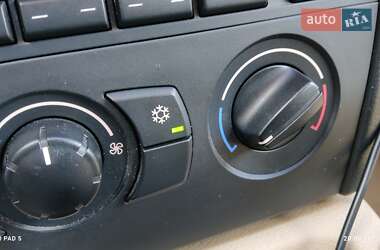 Внедорожник / Кроссовер BMW X1 2010 в 