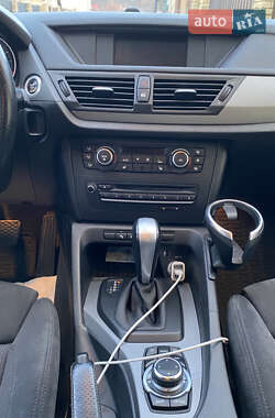 Внедорожник / Кроссовер BMW X1 2012 в 