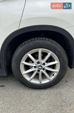 Внедорожник / Кроссовер BMW X1 2017 в 