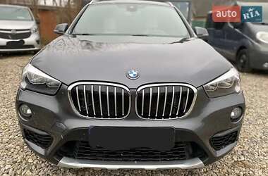 Внедорожник / Кроссовер BMW X1 2015 в 