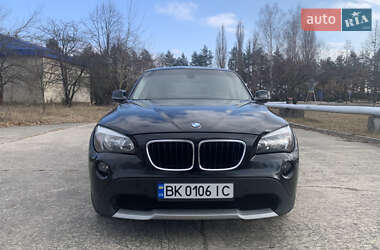 Внедорожник / Кроссовер BMW X1 2010 в Вараше