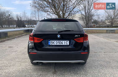 Внедорожник / Кроссовер BMW X1 2010 в Вараше