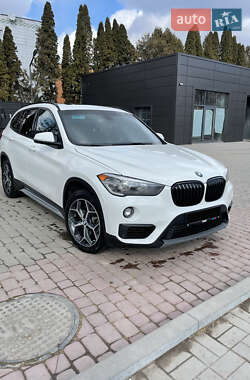 Внедорожник / Кроссовер BMW X1 2017 в 
