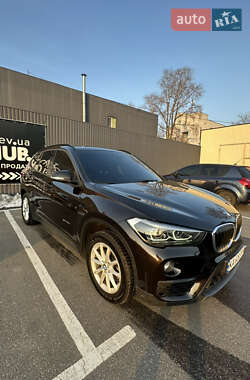 Внедорожник / Кроссовер BMW X1 2016 в Киеве