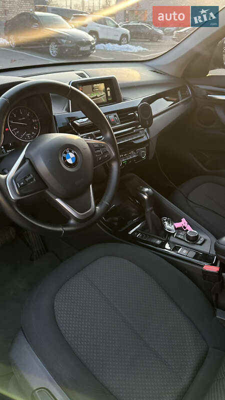 Внедорожник / Кроссовер BMW X1 2016 в Киеве