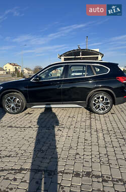 Позашляховик / Кросовер BMW X1 2019 в 