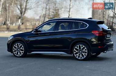 Внедорожник / Кроссовер BMW X1 2021 в 