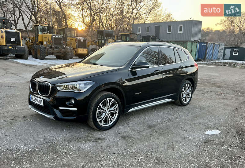 Позашляховик / Кросовер BMW X1 2016 в Кривому Розі