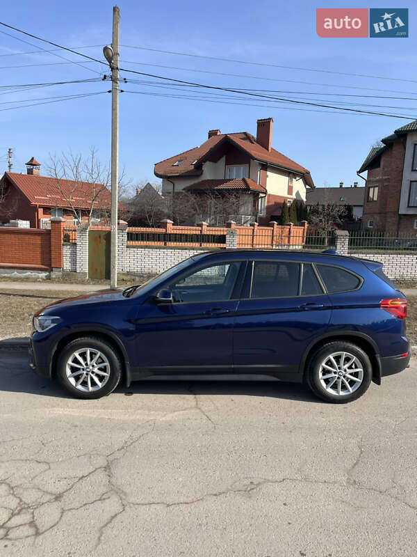 Внедорожник / Кроссовер BMW X1 2016 в Львове