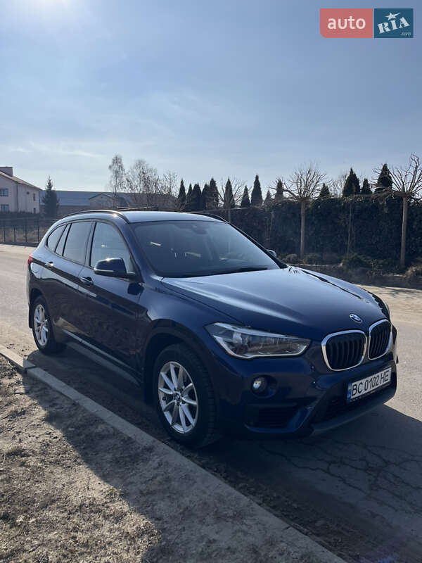 Внедорожник / Кроссовер BMW X1 2016 в Львове