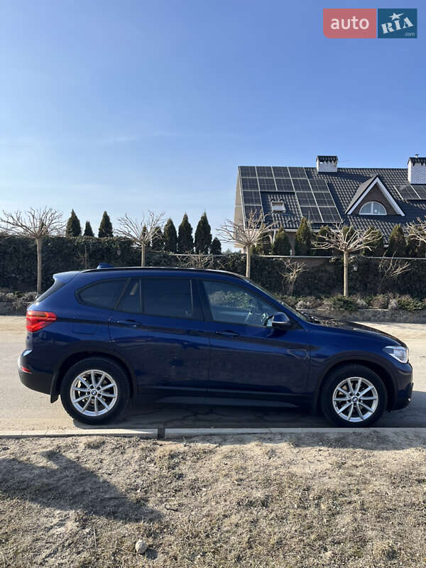 Внедорожник / Кроссовер BMW X1 2016 в Львове