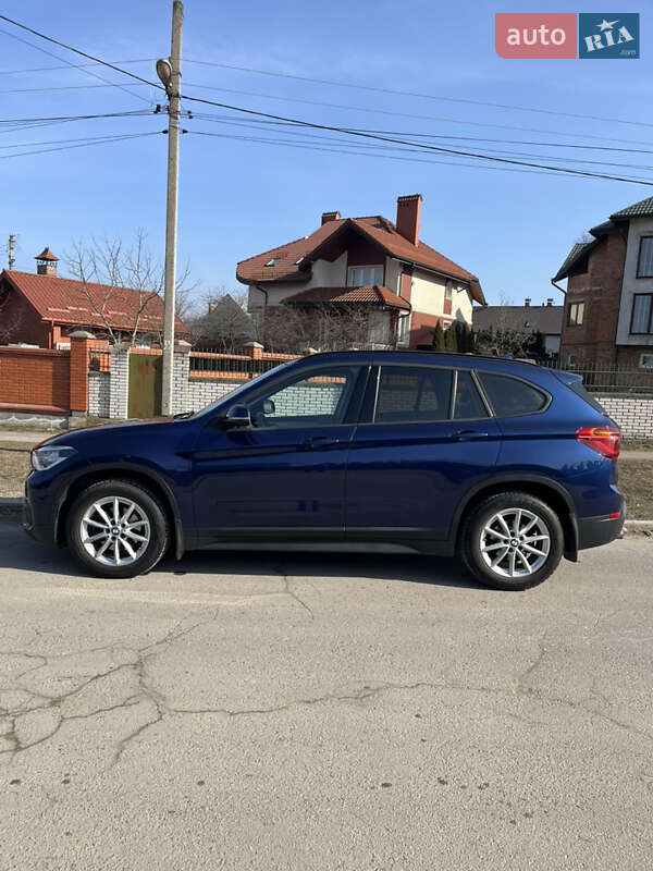 Внедорожник / Кроссовер BMW X1 2016 в Львове