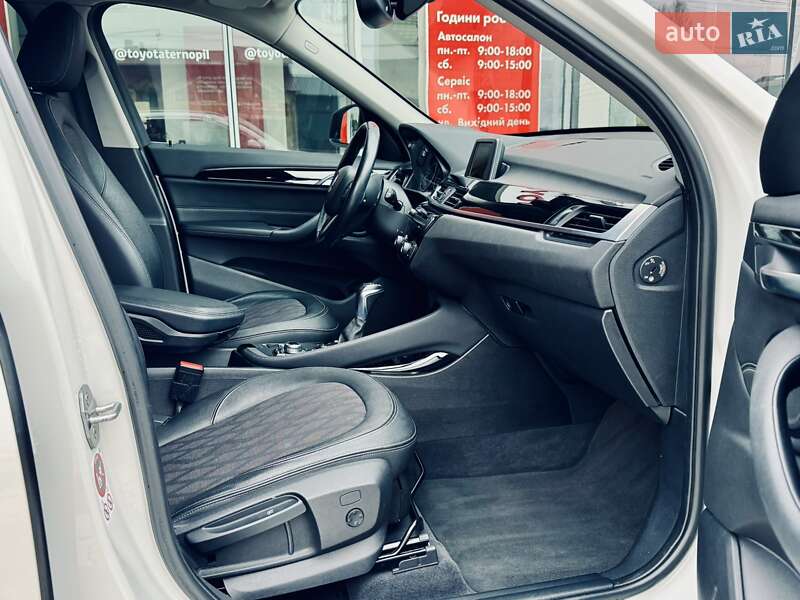 Внедорожник / Кроссовер BMW X1 2015 в Тернополе