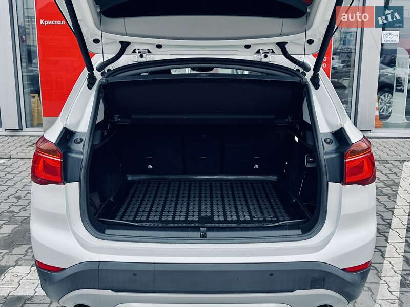 Внедорожник / Кроссовер BMW X1 2015 в Тернополе
