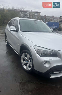 Внедорожник / Кроссовер BMW X1 2011 в Калуше