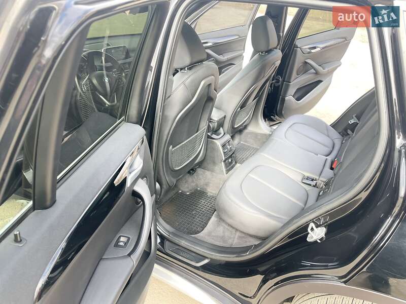 Внедорожник / Кроссовер BMW X1 2017 в Харькове