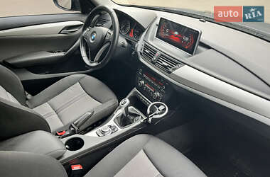 Позашляховик / Кросовер BMW X1 2010 в 