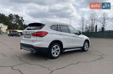 Позашляховик / Кросовер BMW X1 2019 в 