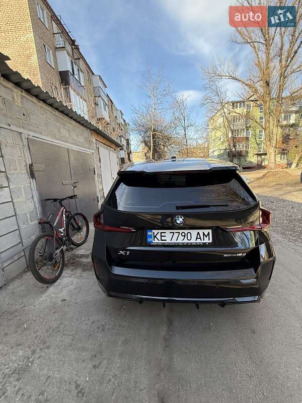 Внедорожник / Кроссовер BMW X1 2023 в Кривом Роге