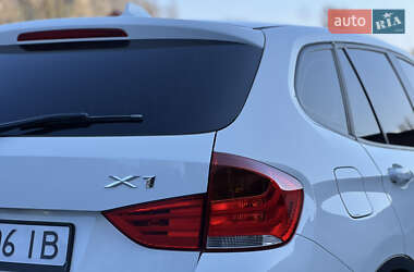 Позашляховик / Кросовер BMW X1 2010 в 