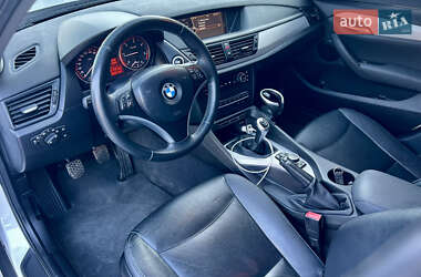 Позашляховик / Кросовер BMW X1 2010 в 
