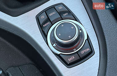 Позашляховик / Кросовер BMW X1 2010 в 