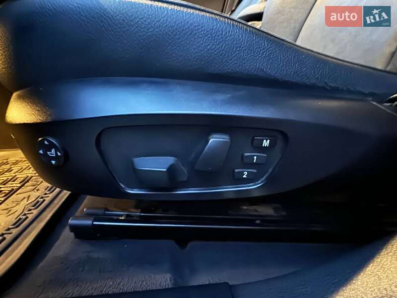 Внедорожник / Кроссовер BMW X1 2014 в Ужгороде