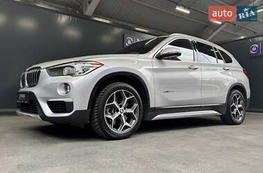 Позашляховик / Кросовер BMW X1 2017 в 