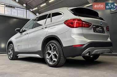Позашляховик / Кросовер BMW X1 2017 в 