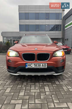 Внедорожник / Кроссовер BMW X1 2015 в 