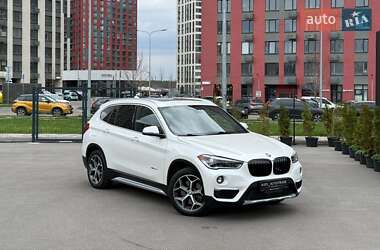 Внедорожник / Кроссовер BMW X1 2015 в 