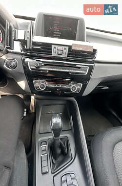 Внедорожник / Кроссовер BMW X1 2015 в 
