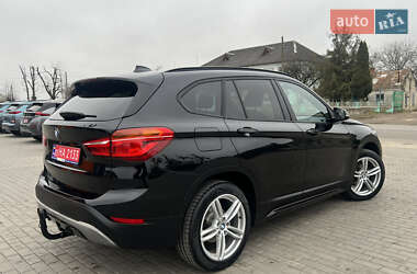 Внедорожник / Кроссовер BMW X1 2016 в 