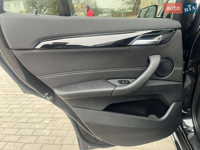 Позашляховик / Кросовер BMW X1 2016 в Лопатині