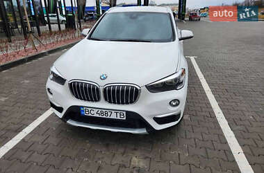 Позашляховик / Кросовер BMW X1 2019 в 