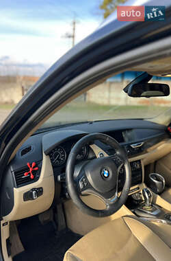 Внедорожник / Кроссовер BMW X1 2013 в 
