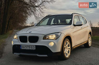 Позашляховик / Кросовер BMW X1 2011 в 