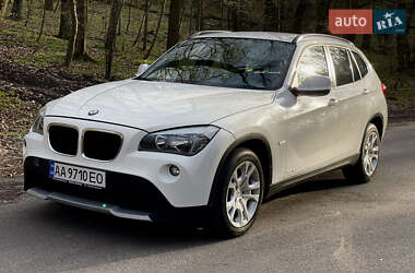 Позашляховик / Кросовер BMW X1 2011 в 
