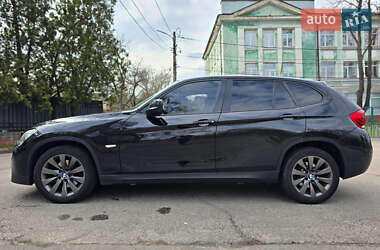Позашляховик / Кросовер BMW X1 2011 в 