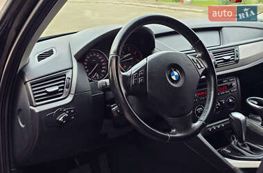 Позашляховик / Кросовер BMW X1 2011 в 
