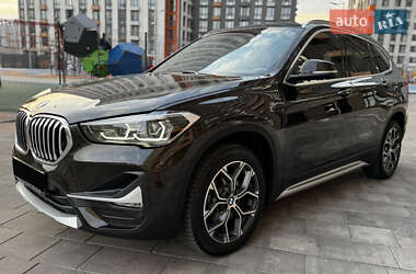 Внедорожник / Кроссовер BMW X1 2019 в 