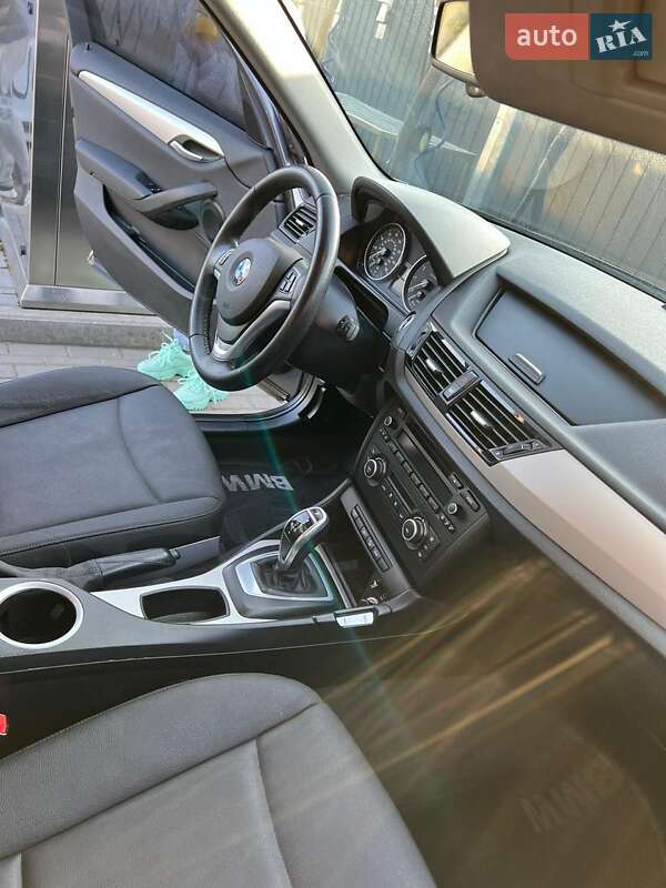 Внедорожник / Кроссовер BMW X1 2015 в Киеве