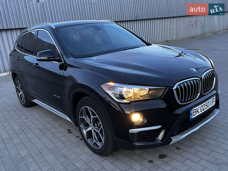 Позашляховик / Кросовер BMW X1 2017 в Києві фото 9 Позашляховик / Кросовер BMW X1 2017 в Києві