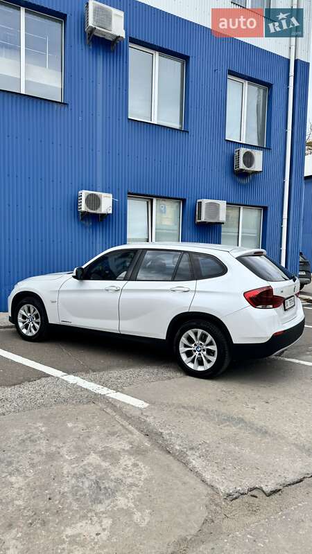 Внедорожник / Кроссовер BMW X1 2012 в Киеве