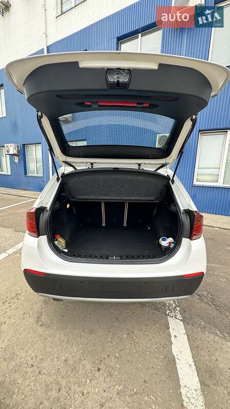 Внедорожник / Кроссовер BMW X1 2012 в Киеве