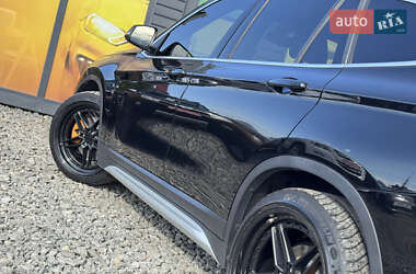 Позашляховик / Кросовер BMW X1 2018 в 