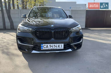Внедорожник / Кроссовер BMW X1 2021 в 