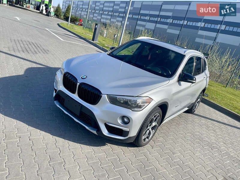 Внедорожник / Кроссовер BMW X1 2017 в 