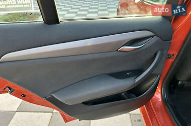Позашляховик / Кросовер BMW X1 2013 в 