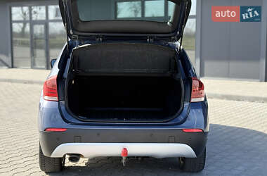 Внедорожник / Кроссовер BMW X1 2010 в 
